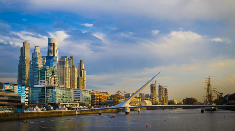 Escorts puente de la mujer puerto madero ArgentinaXP - Puente de la mujer